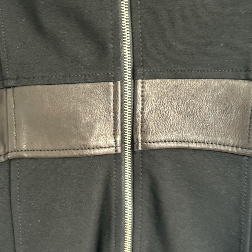 Leather - Picture 6 of 6